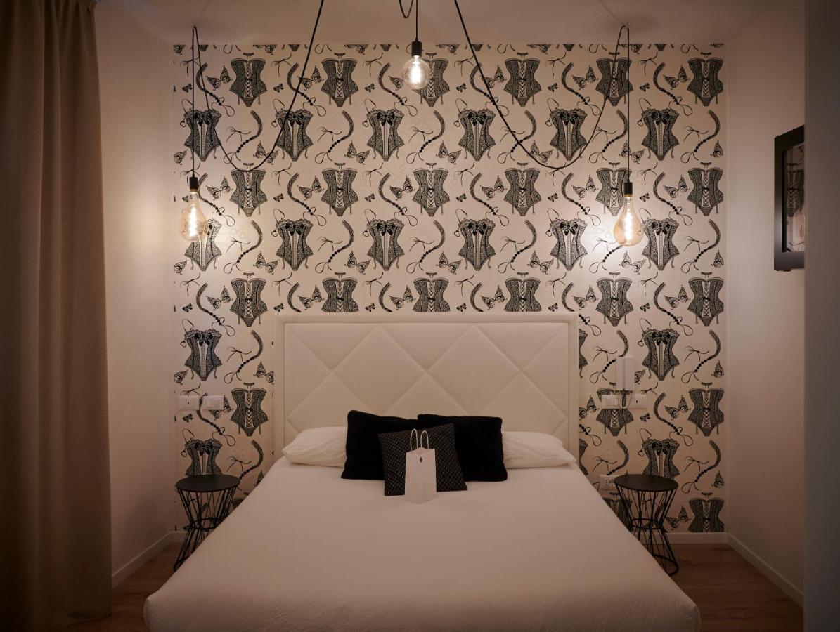 Lainez & Hotel 3*
