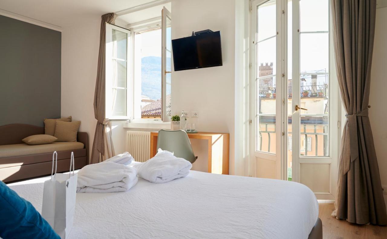 Lainez & Hotel 3*