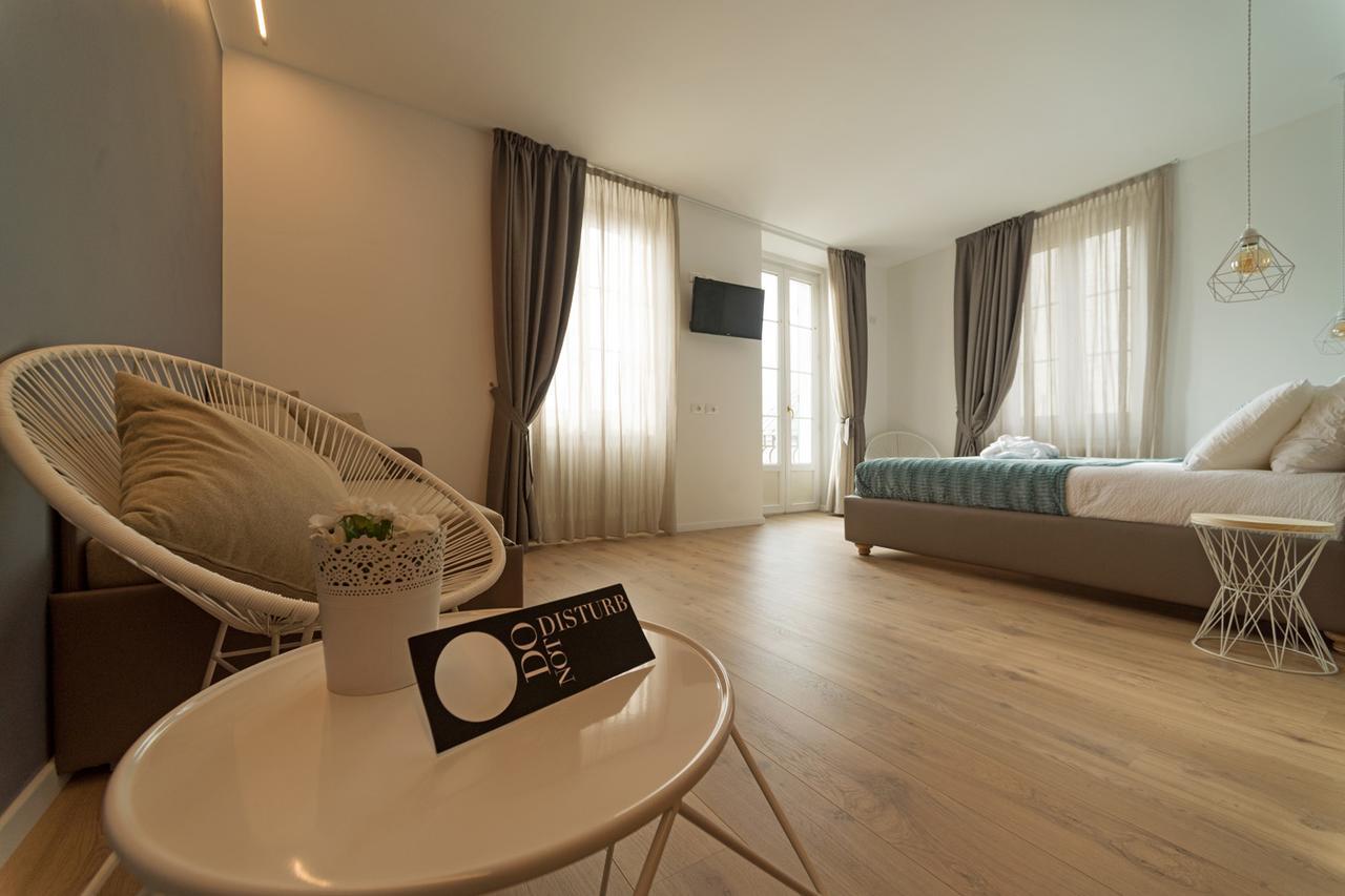 Lainez & Hotel 3*
