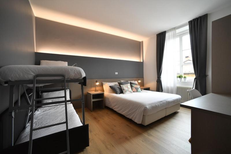 Lainez & Hotel 3*